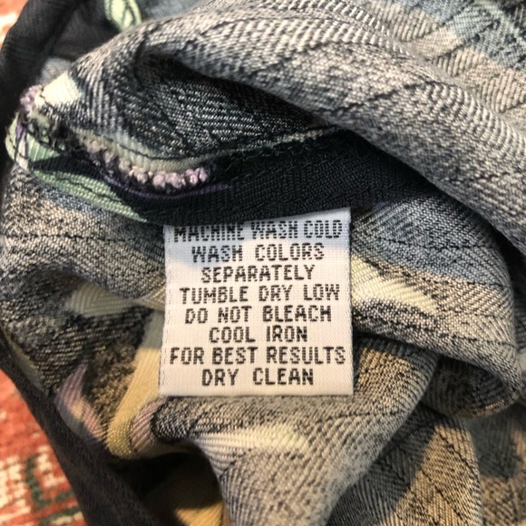 Tommy Bahama 100% Silk Hawaiian Tropical Floral Print Tie Front Top - Picture 10 of 13